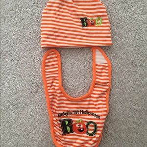 2 pc infant beanie and bib